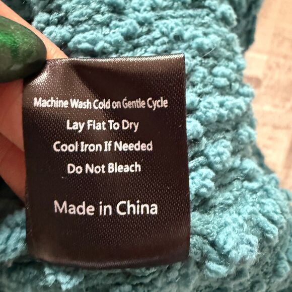 POL Womens Popcorn Knit Hooded Hi-Low Oversized Sweater Cozy Whimsigoth Vibe M - Picture 6 of 11